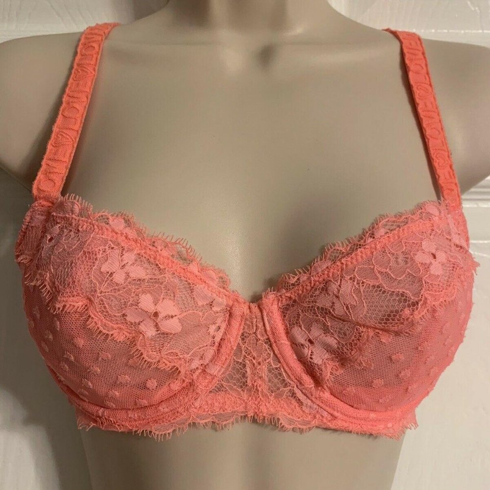 Victoria Secret Bra Push Up Without Padding 32C